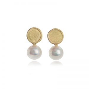 Freshwater pearl stud earrings with gold matt textured upper